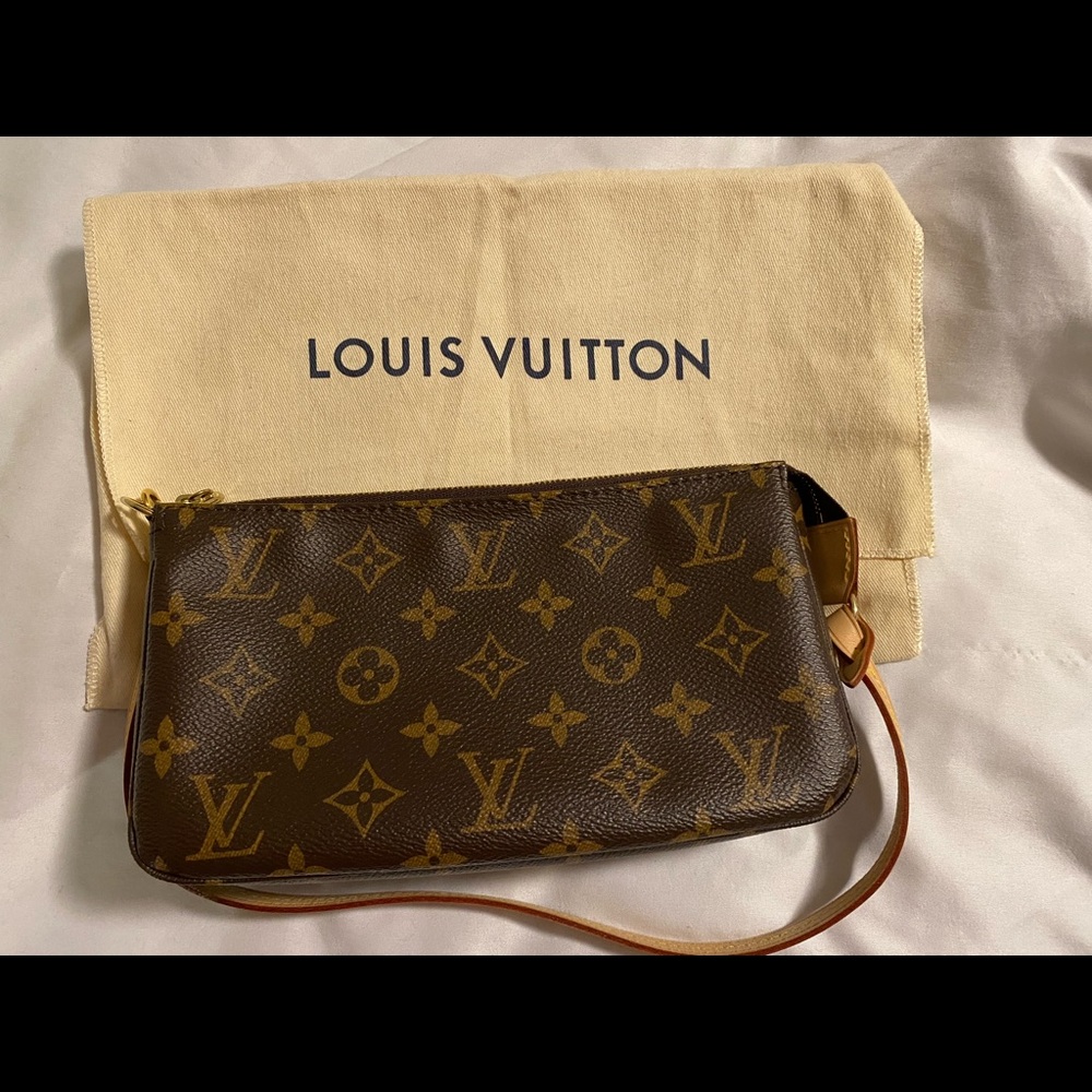 Louis Vuitton Pochette Accessories NM